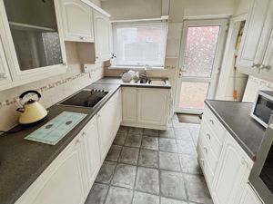 Kitchen- click for photo gallery